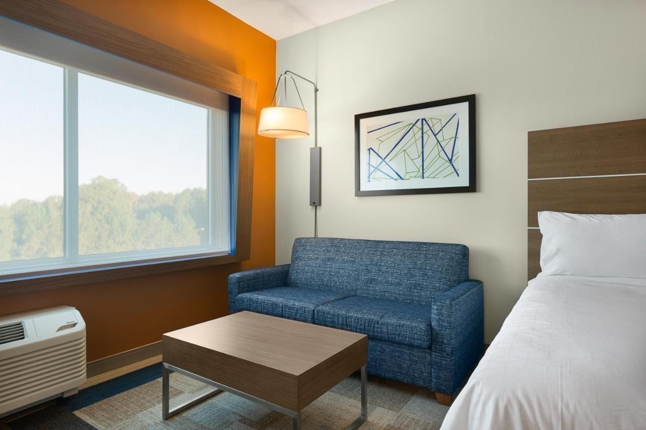 Holiday Inn Express & Suites - Fayetteville South By Ihg Екстер'єр фото