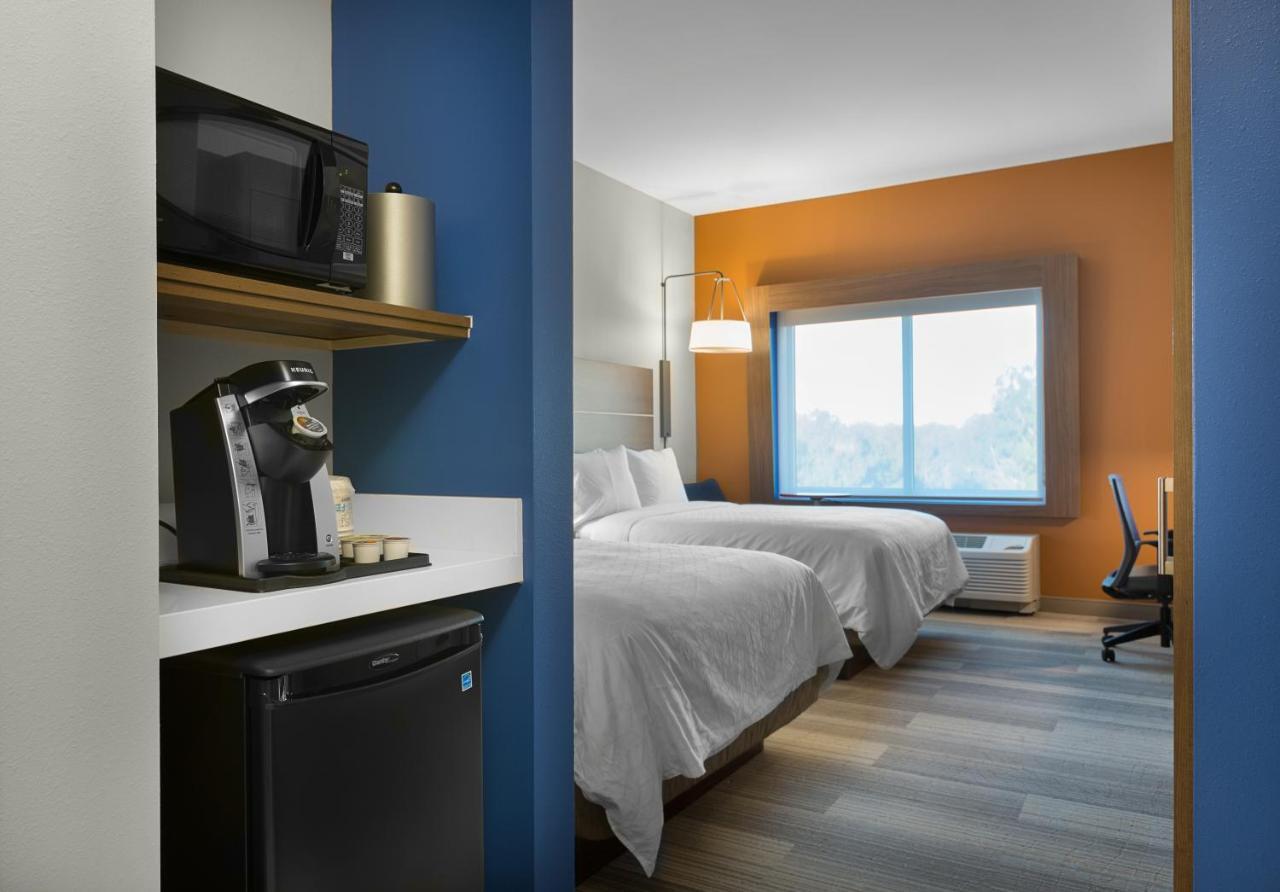 Holiday Inn Express & Suites - Fayetteville South By Ihg Екстер'єр фото